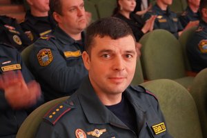 Николай Бакунович принял участие в торжественной встрече ветеранов пожарной охраны в Кировском ДК